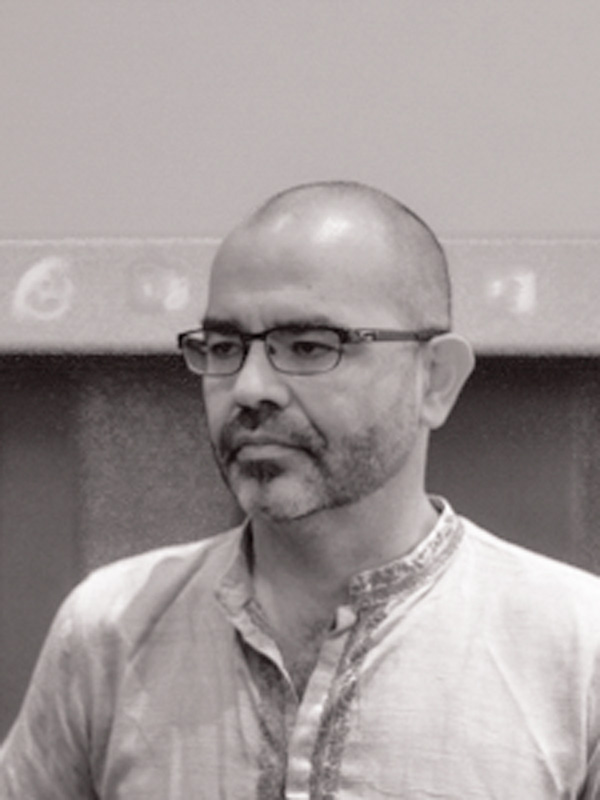 Erik Portrait of a man with glasses