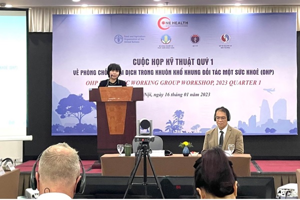 one-health-working-group-viet-nam Ms Nguyen Hoang Anh, Deputy Director of Environmental Management Agency (MONRE) deliver her opening remarks before the meeting