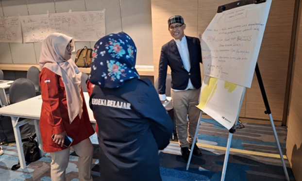 Training on the Integration of Zoonoses Awareness to Merdeka Curriculum for Teachers in the West Bandung District