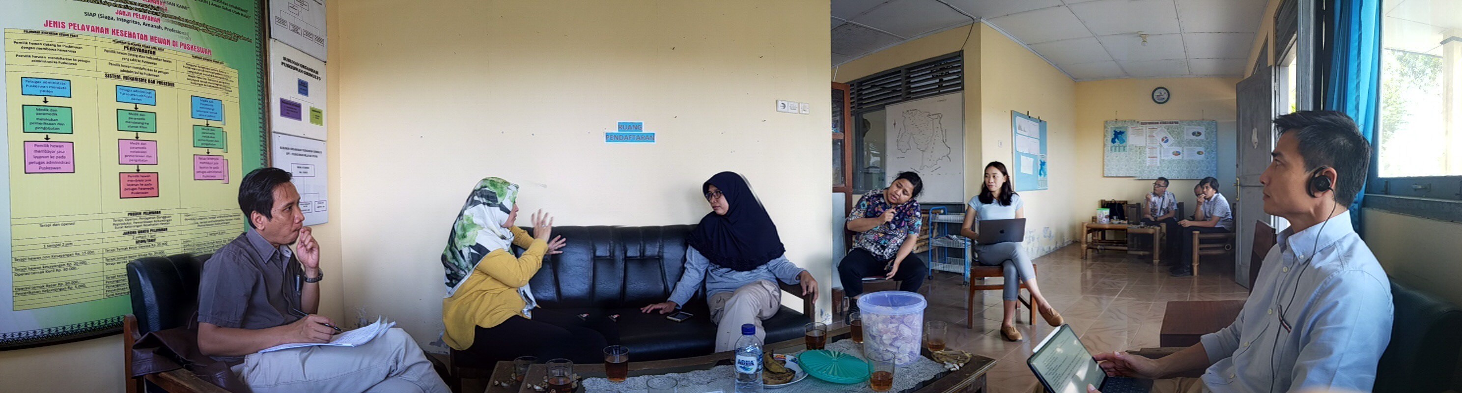 Getting feedback from a veterinarian involved in surveillance in the government-owned animal health clinic in Special Region of Yogyakarta, Indonesia.