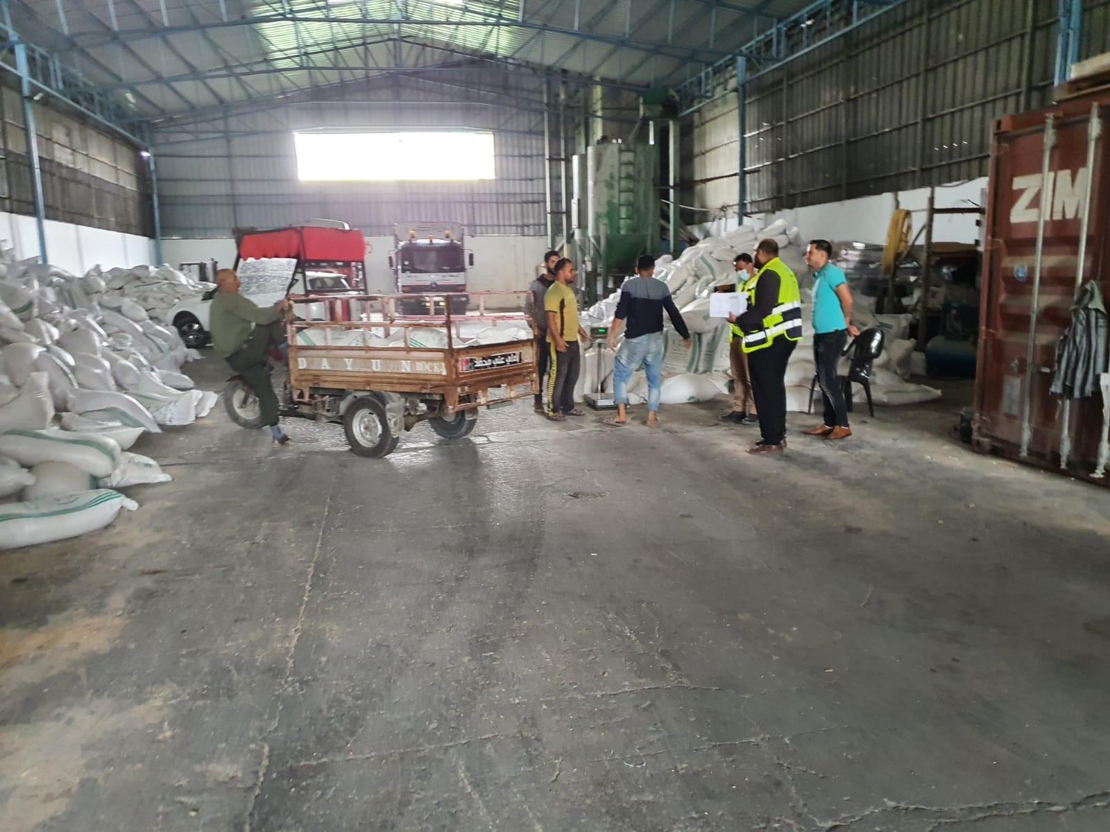 FAO kicks off emergency fodder distribution to restore livelihoods of vulnerable livestock farmers in the Gaza Strip