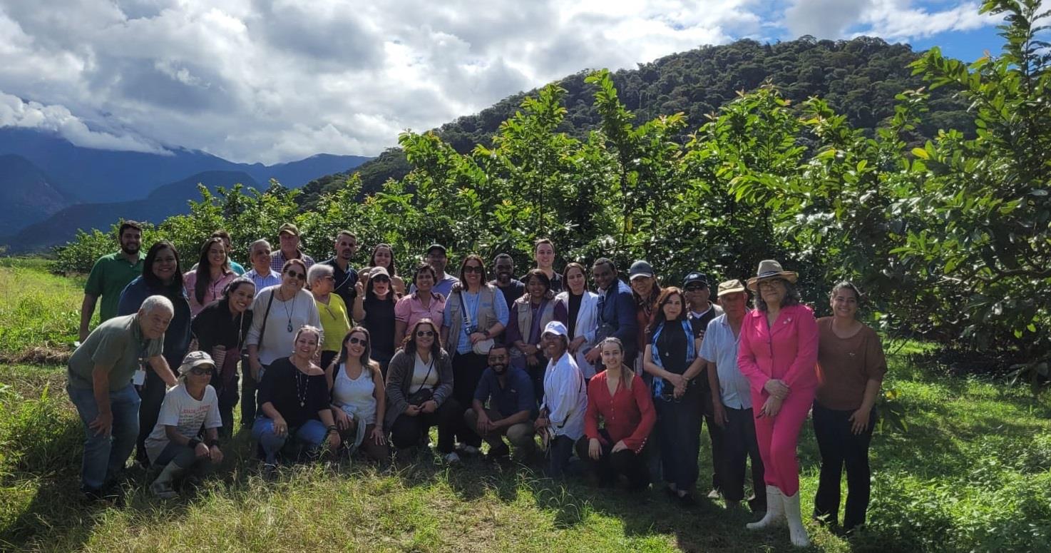 In Rio de Janeiro, Dominican delegation sees experiences on school feeding and cooperativism