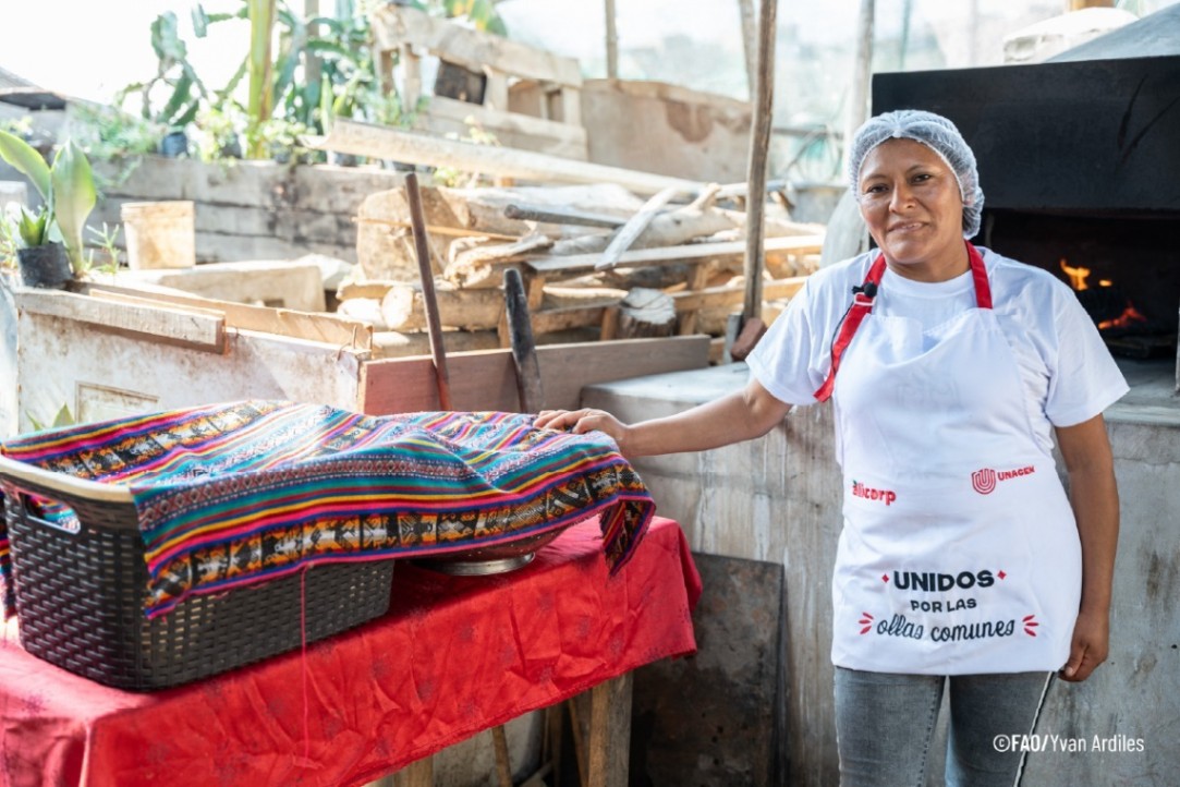 Mujeres que alimentan con coraje: la fuerza solidaria de las ollas comunes en Perú